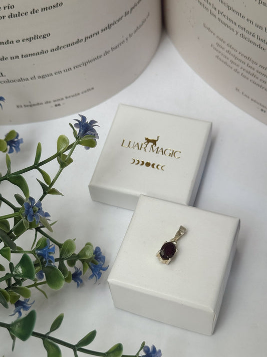 Colgante de Granate en Plata 925 – Hecho a mano