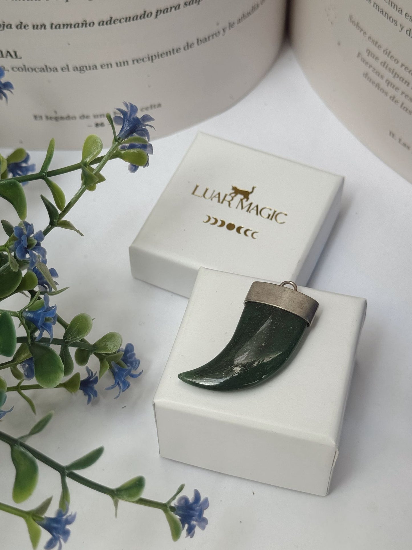 Colgante Cuerno Vikingo de Plata 925 con Aventurina – Exclusivo Hecho a Mano