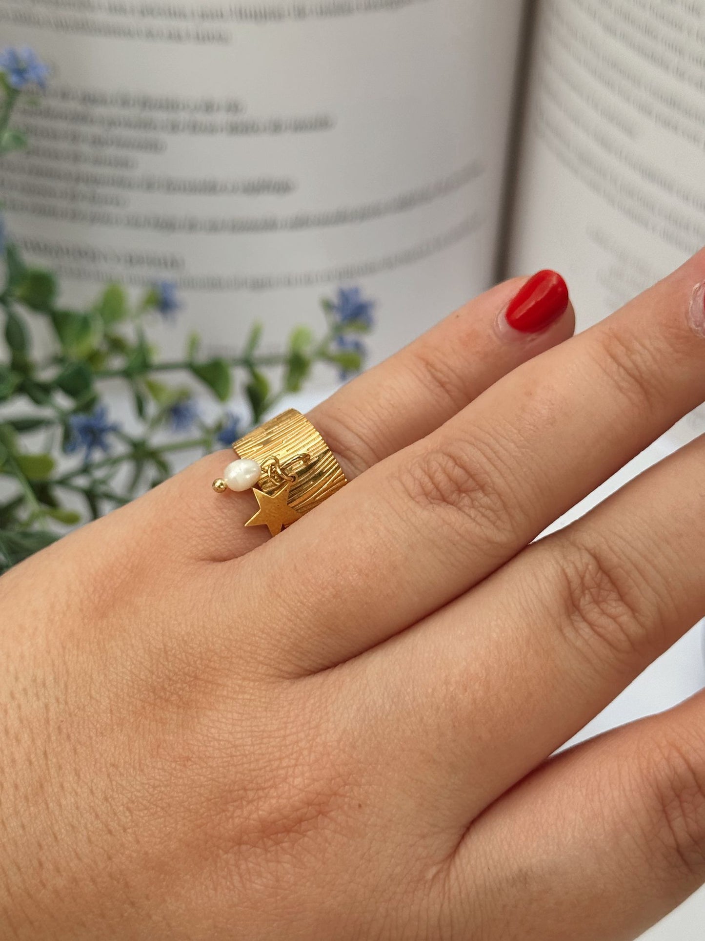 Anillo Ajustable con Estrella y Perla de Río – Acero Inoxidable