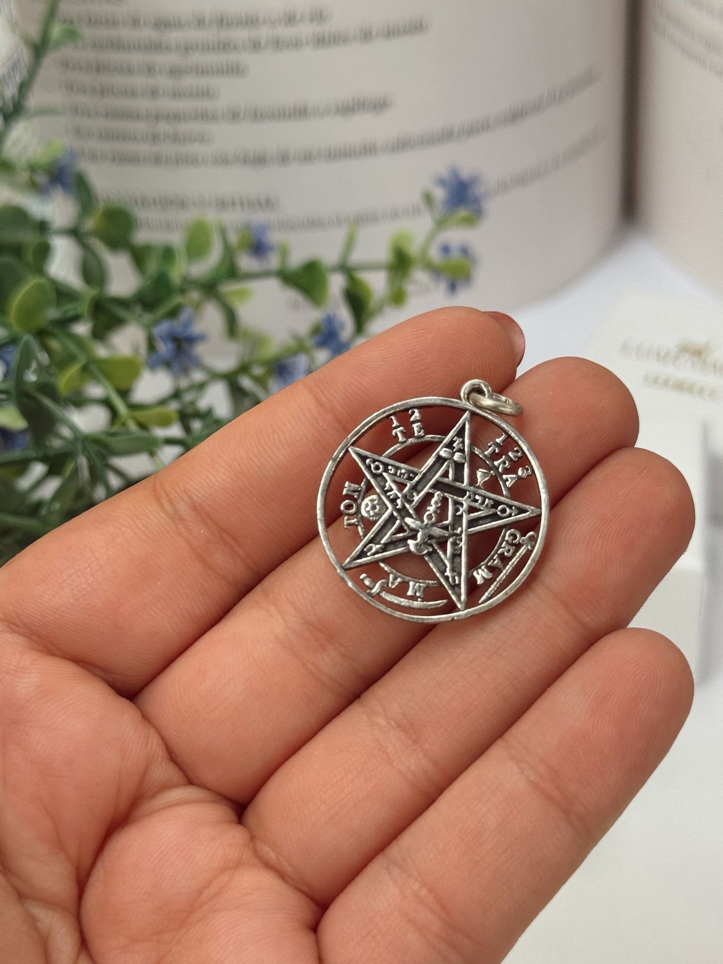 Colgante Exclusivo Tetragramatón Grande en Plata de Ley 925