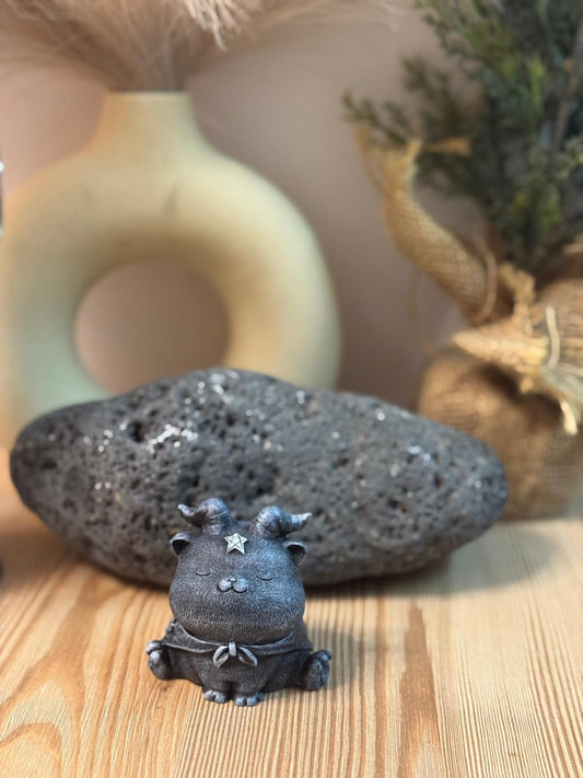 Figura gatito demonio