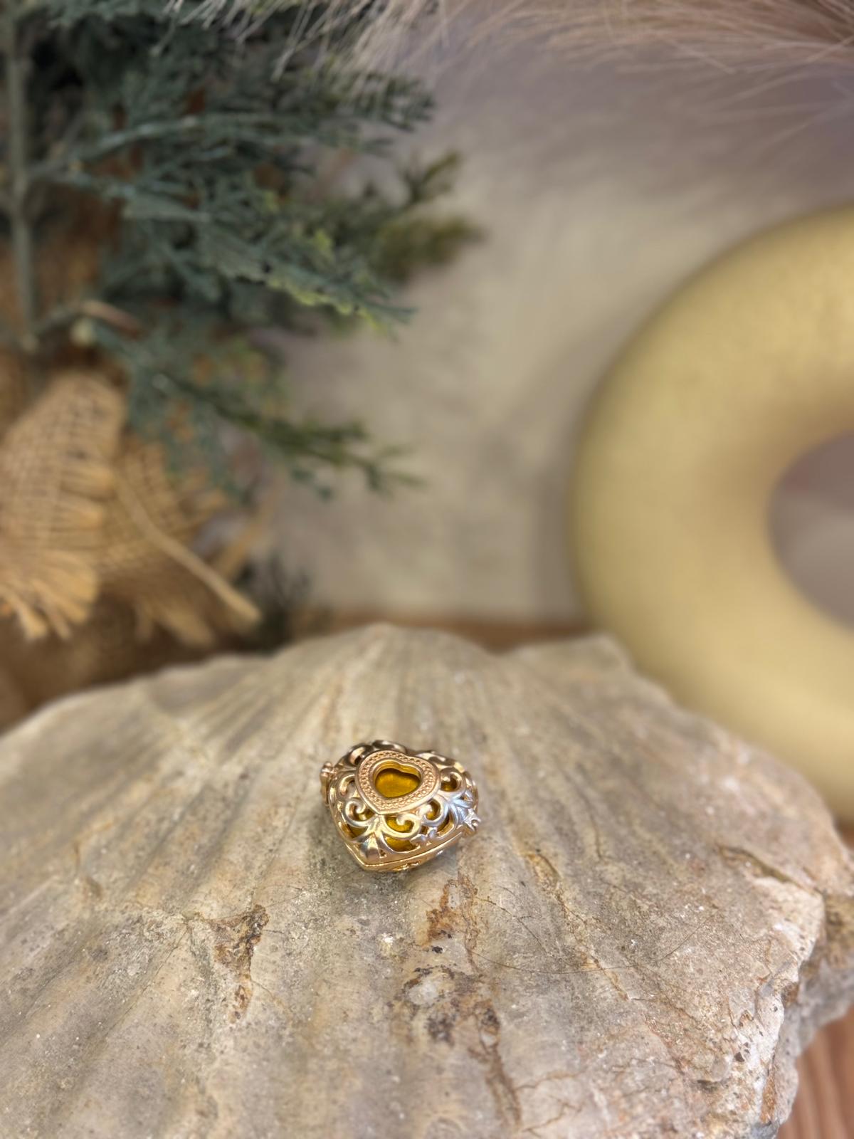 Colgante llamador de ángeles corazón latón