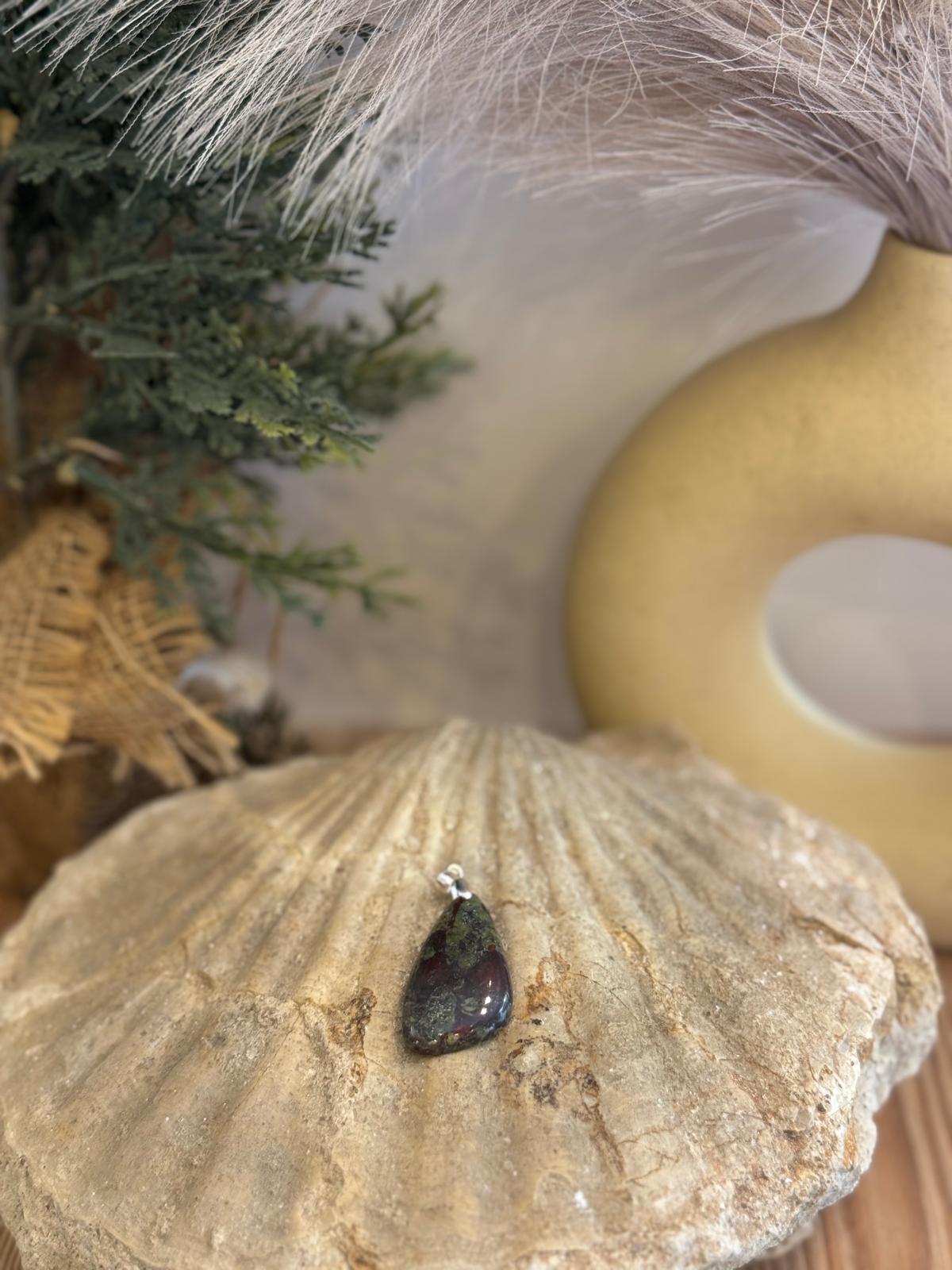 Colgante sangre de dragón plata 925