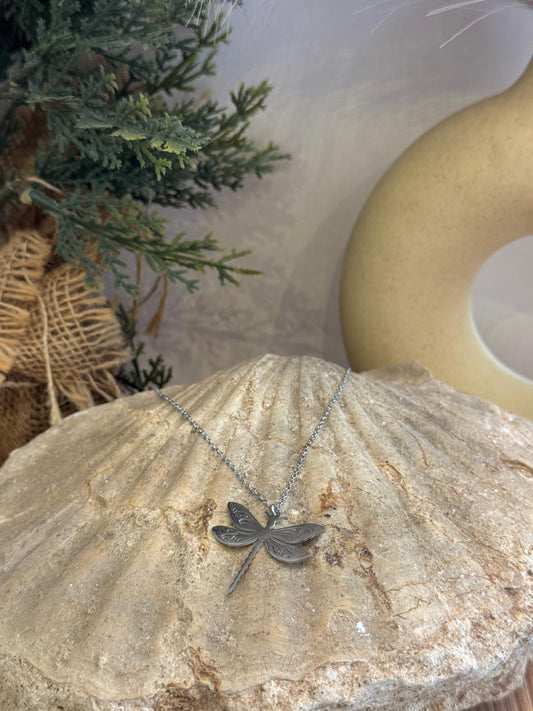 Collar Libélula en Acero Inoxidable