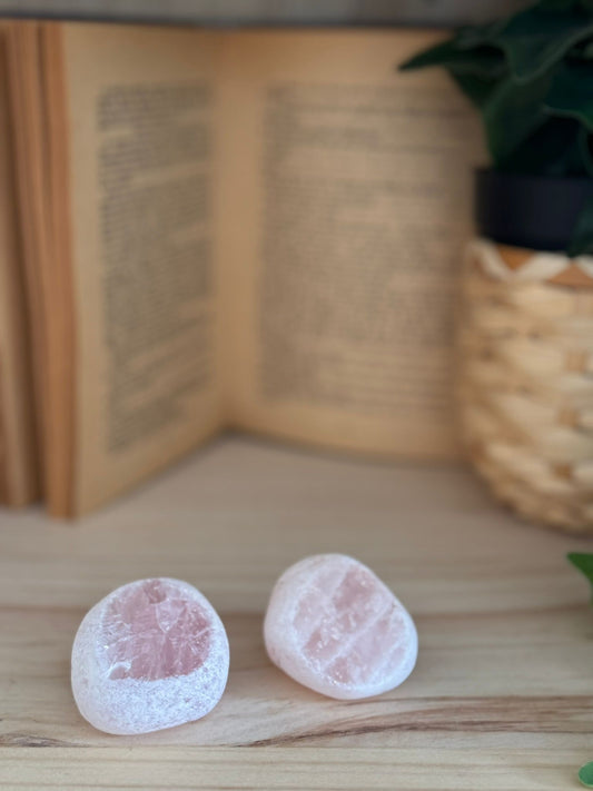 Huevo de cuarzo rosa calidad extra con arcoíris