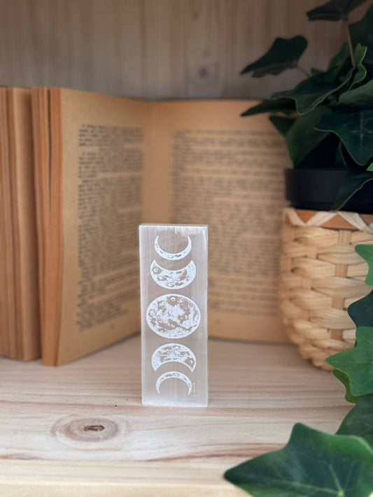 Placa de selenita con fases lunares