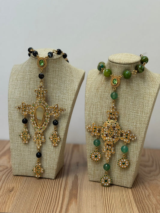 Cruces Bizantinas Exclusivas – Plata de Ley 925 Chapadas en Oro de 24 Kilates