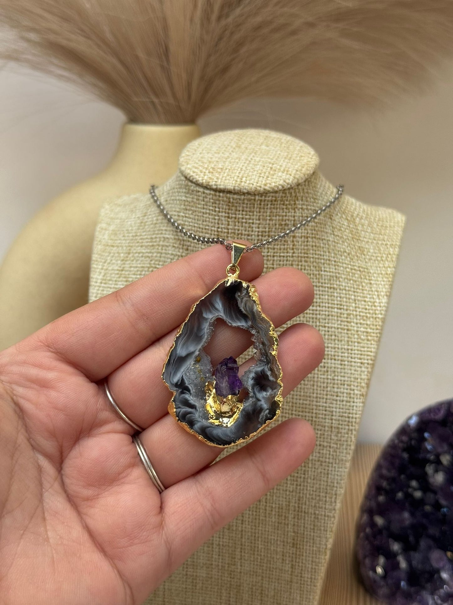 Colgante Geodino de Ágata con Drusa de Cuarzo y Amatista en Punta en Plata 925