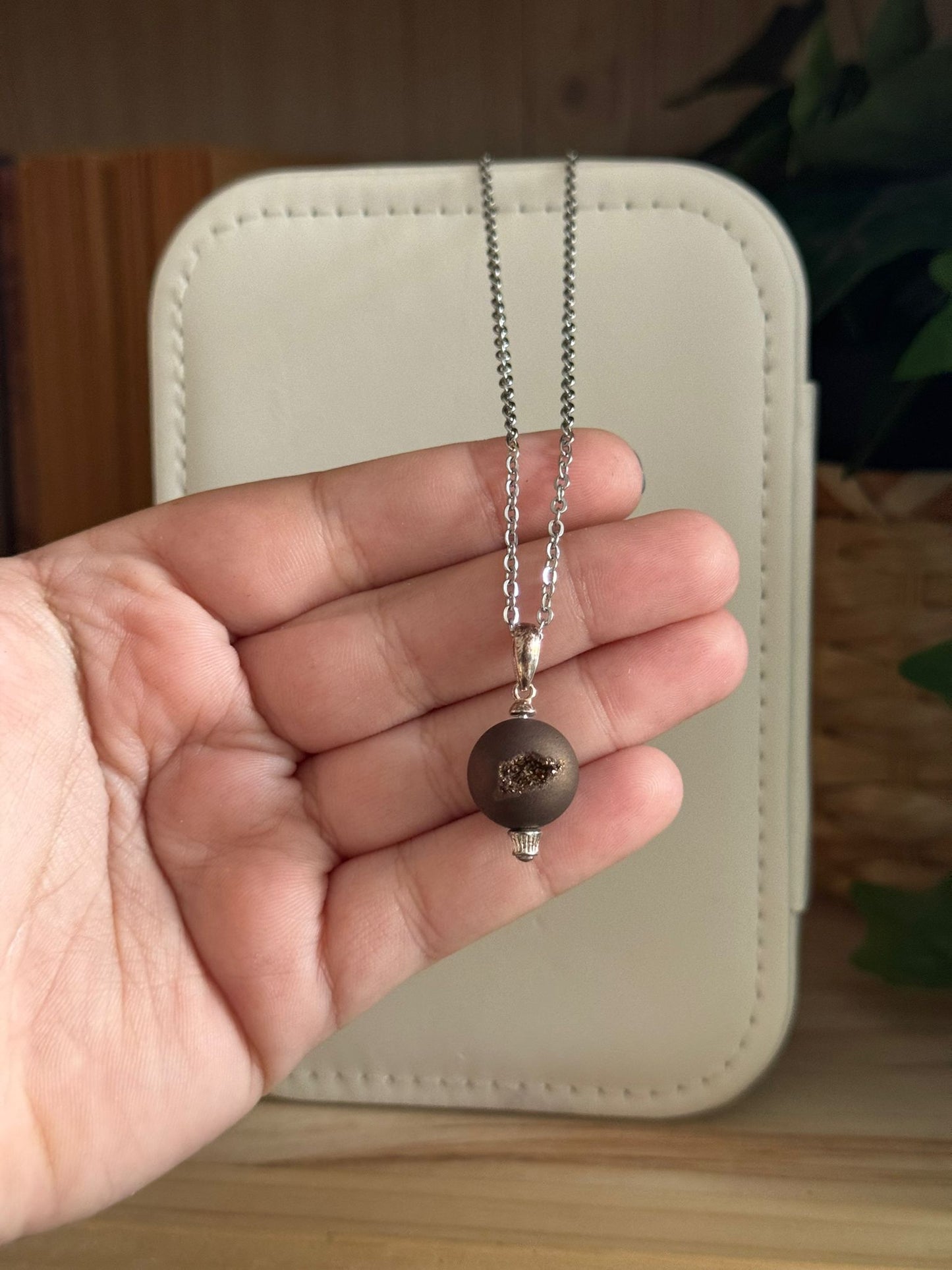 Colgante Aqua Aura Marrón con Drusa plata 925