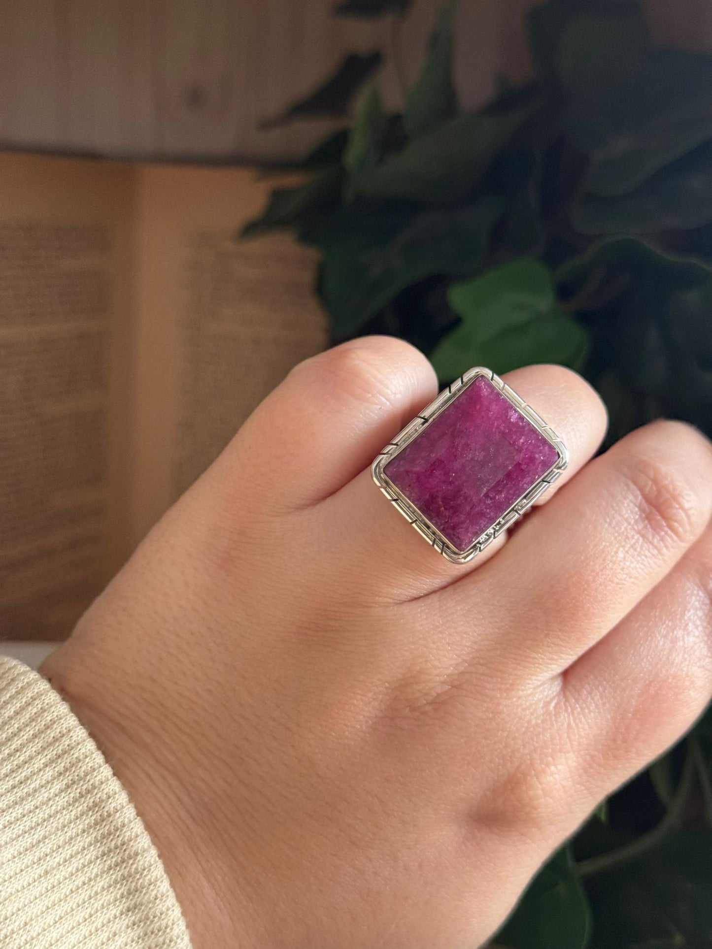 Anillo Ajustable de Rubí en Plata 925