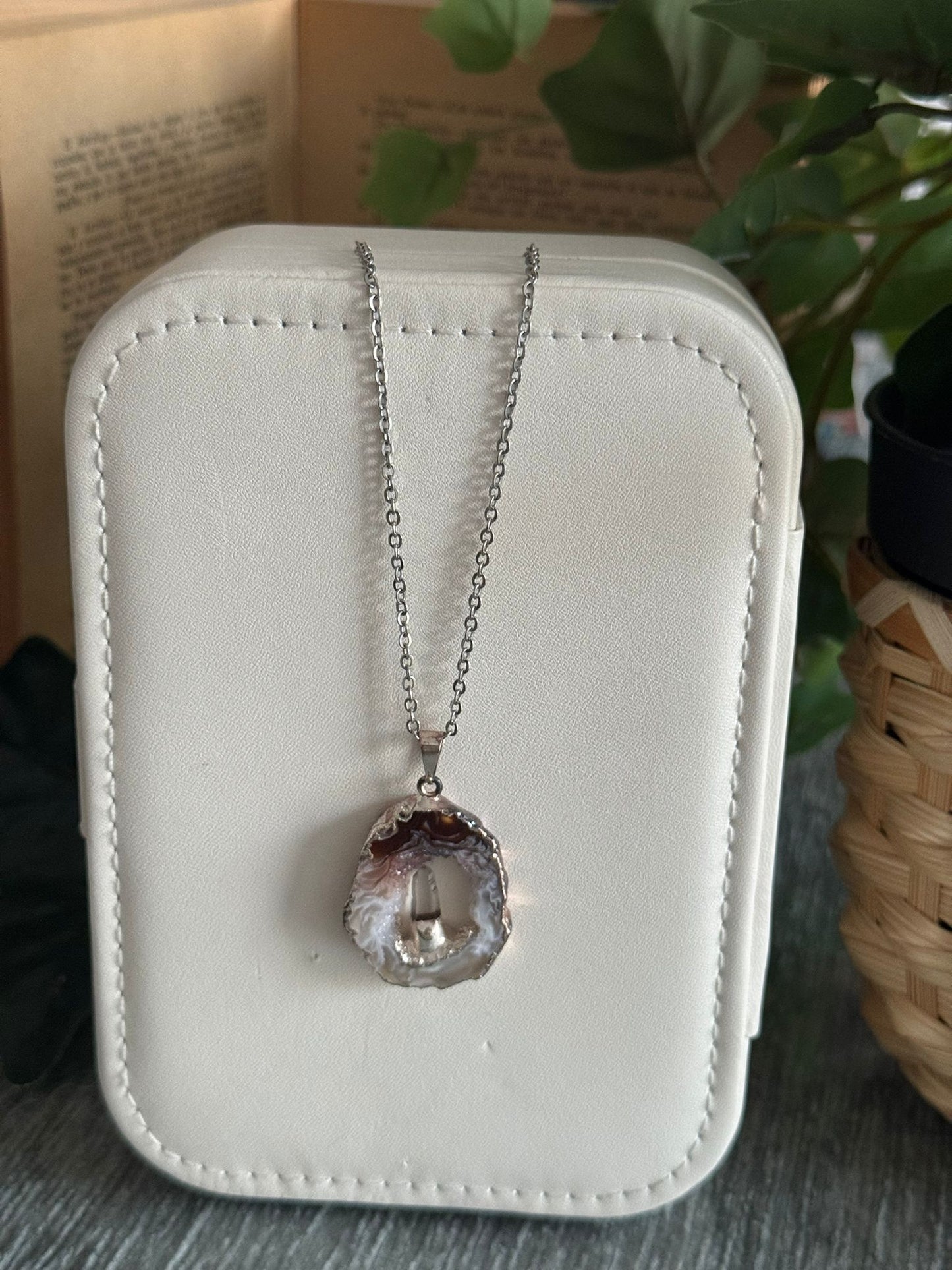 Colgante Geodino de Ágata Ángel con Cuarzo Blanco plata 925