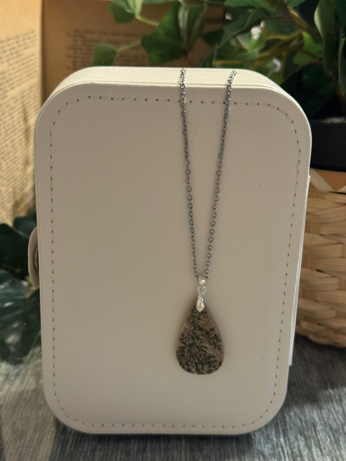 Colgante de Coral Fósil en Plata 925