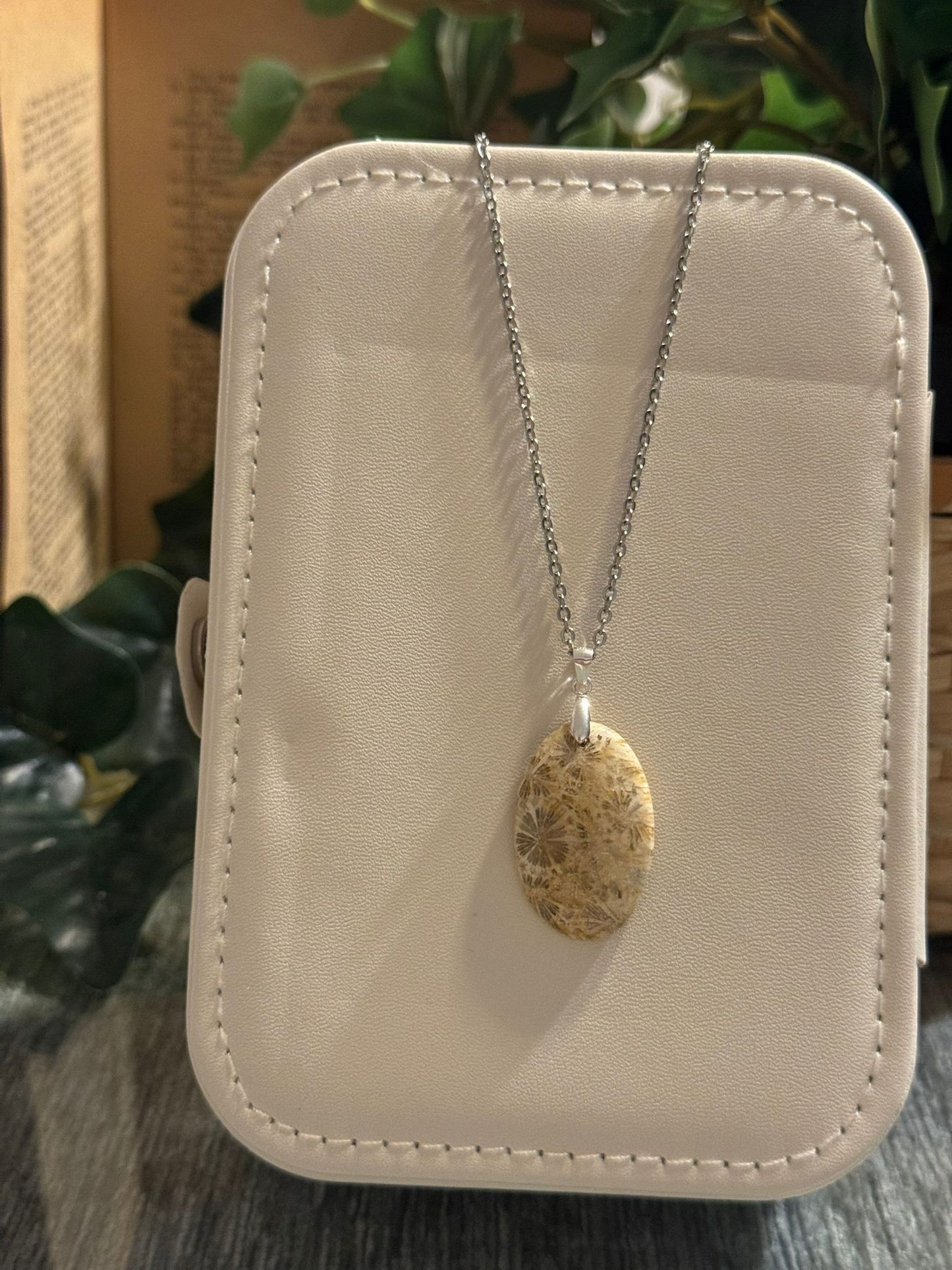 Colgante de Coral Fósil en Plata 925