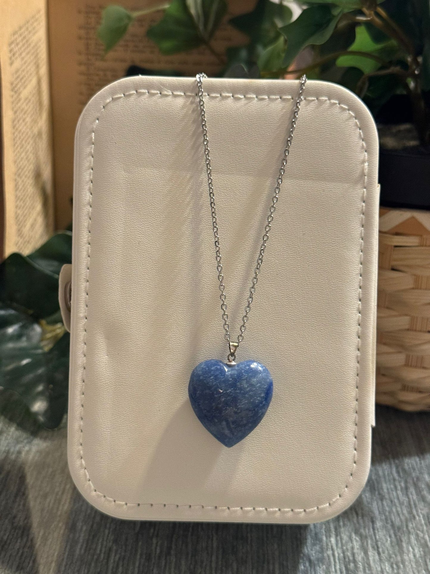 Colgante de corazon Cuarzo Azul en Plata 925