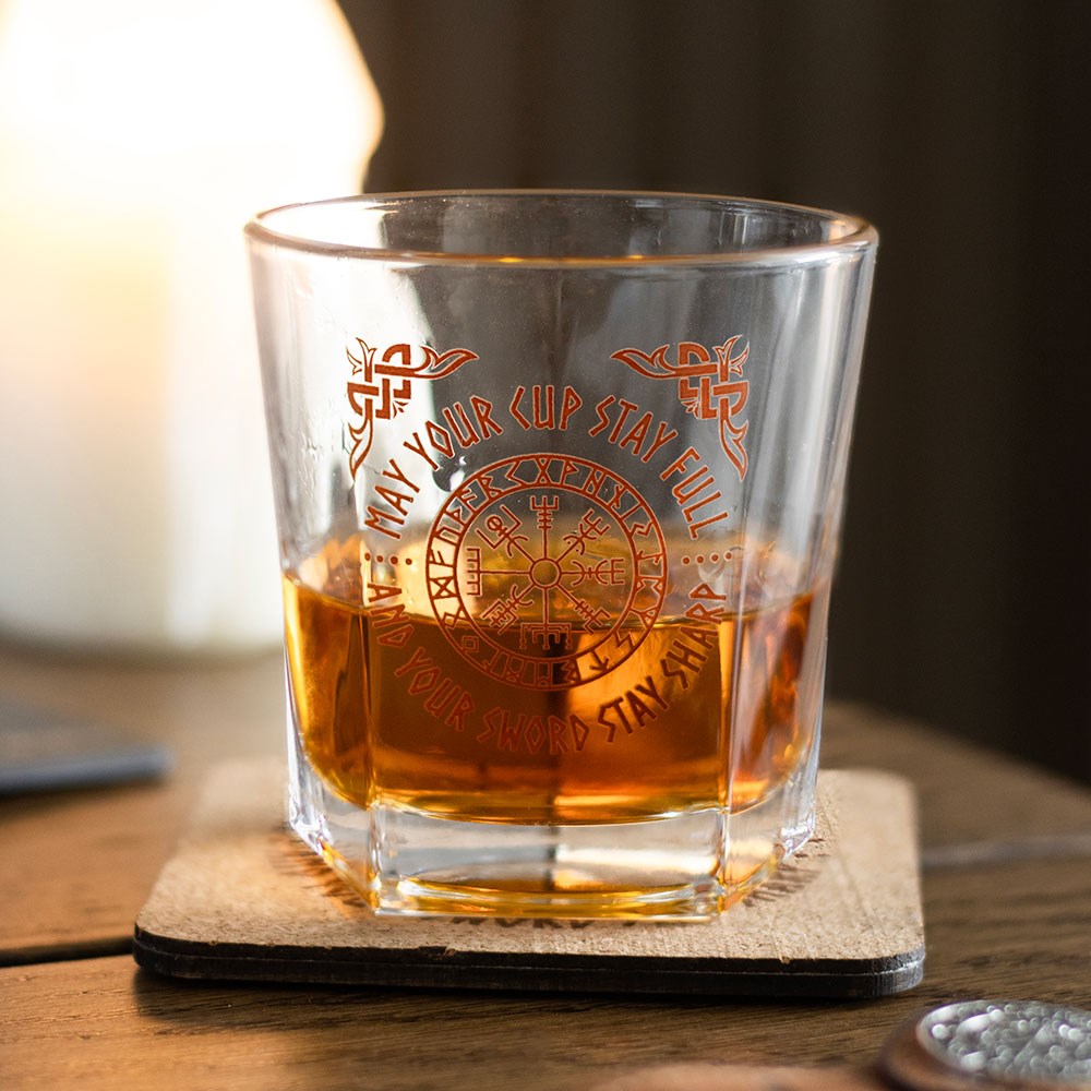 Vaso bajo con brújula vikinga y posavasos