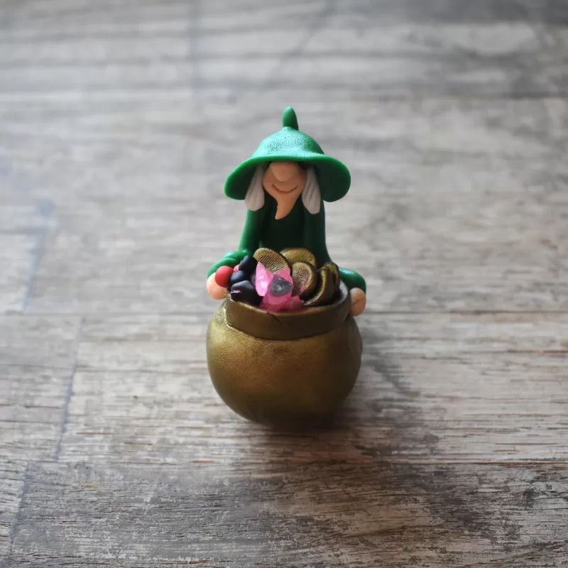 brujitas de la suerte hechas a mano