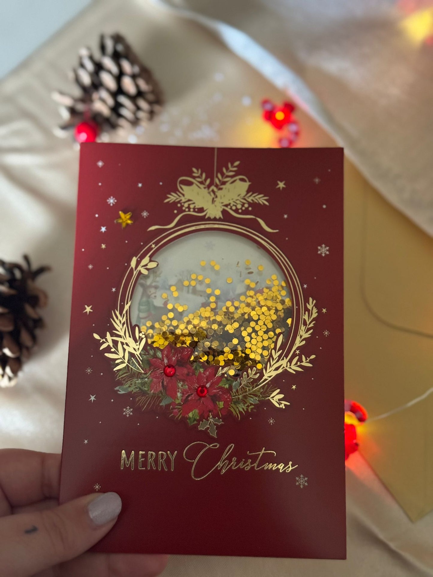 Postal Mágica de Navidad – Bola de Árbol con Purpurina y Dibujo Escondido + sobre