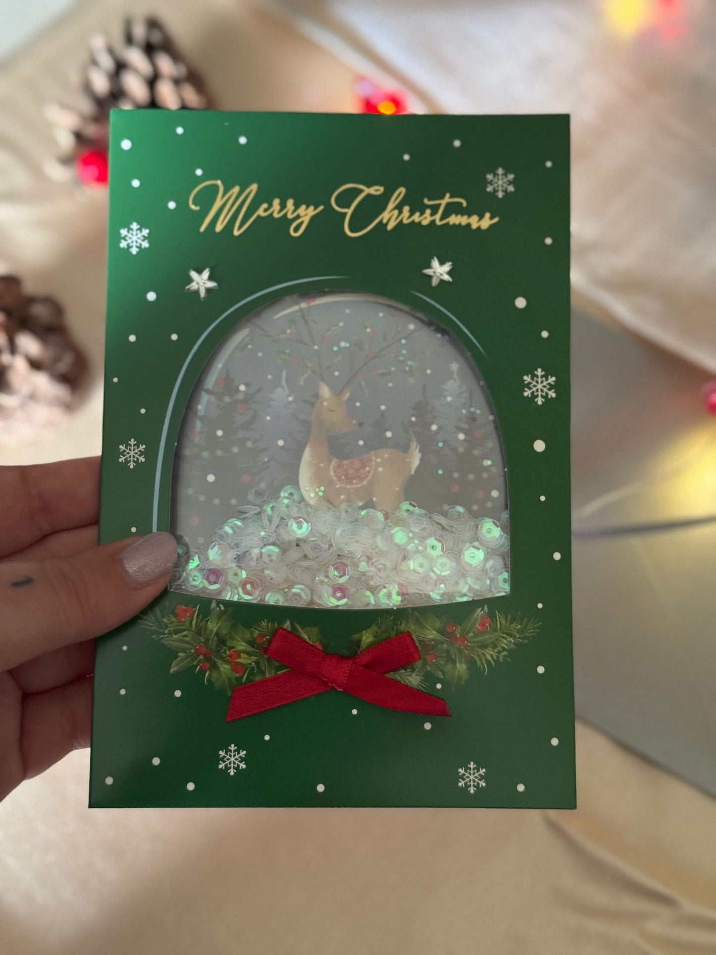 Postal Mágica de Navidad – Bola de Nieve con Purpurina y Dibujo Escondido + sobre