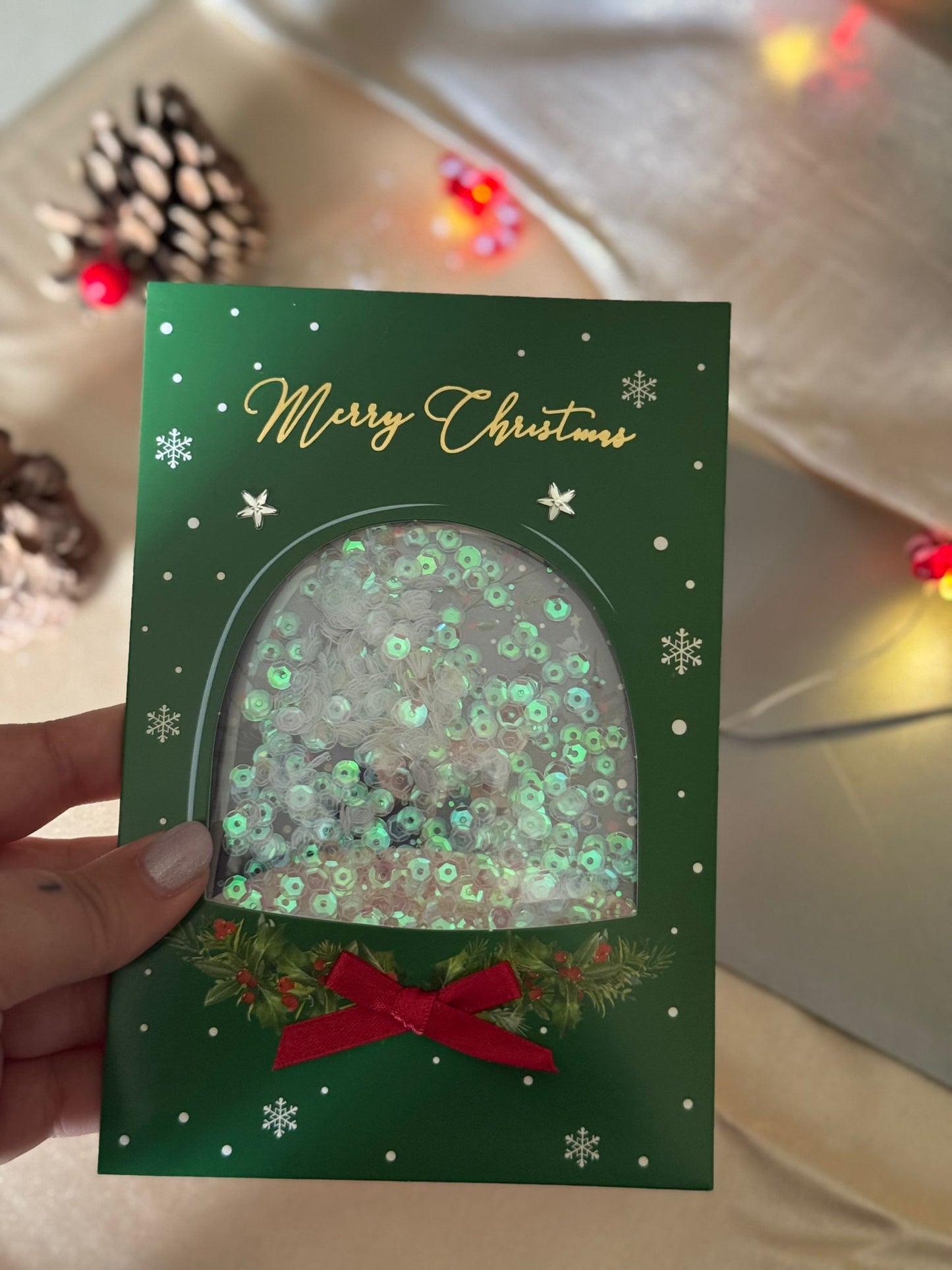 Postal Mágica de Navidad – Bola de Nieve con Purpurina y Dibujo Escondido + sobre