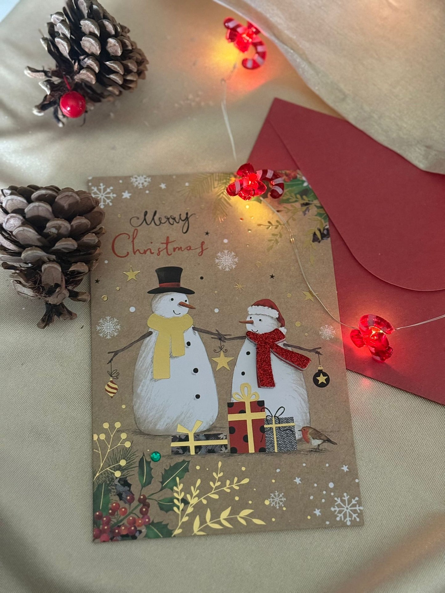 Postal Mágica de Navidad – Pareja de Muñecos de Nieve con Detalles 3D + Sobre
