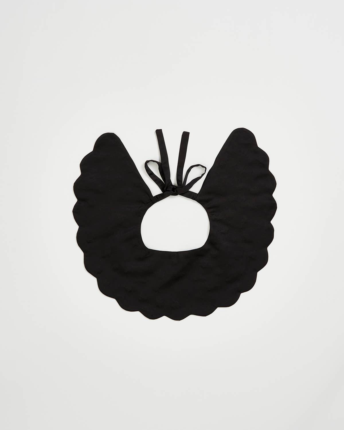 Cuello bordado de satén negro Floral Ditsy