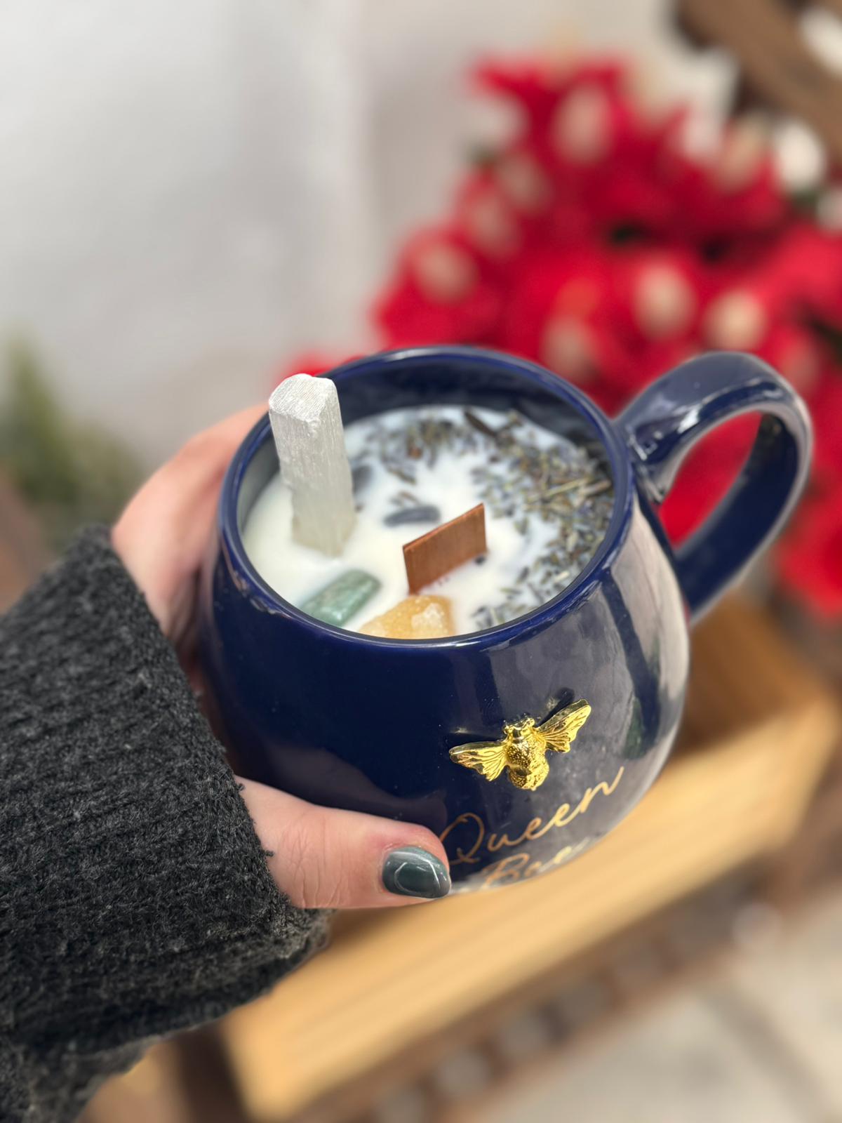 Vela en taza mágica.
