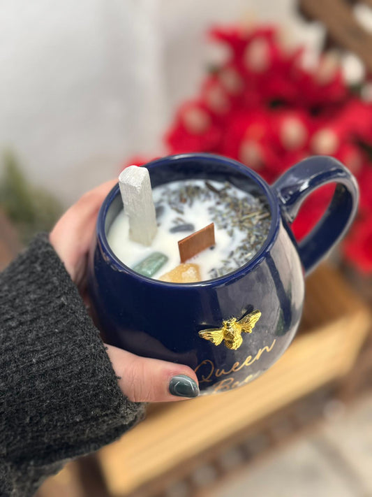 Vela en taza mágica.