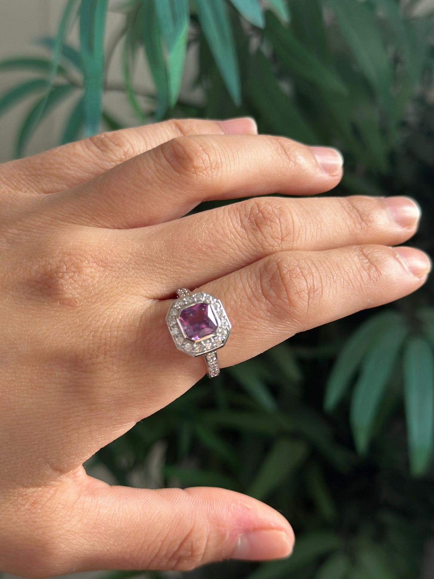 Anillo de plata con amatista y circonitas talla 14