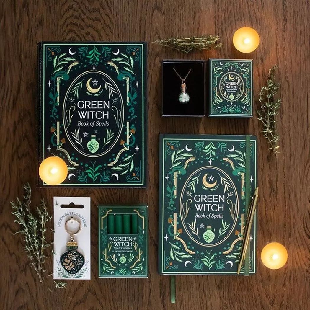 Paquete de 12 velas verdes para hechizos de bruja.