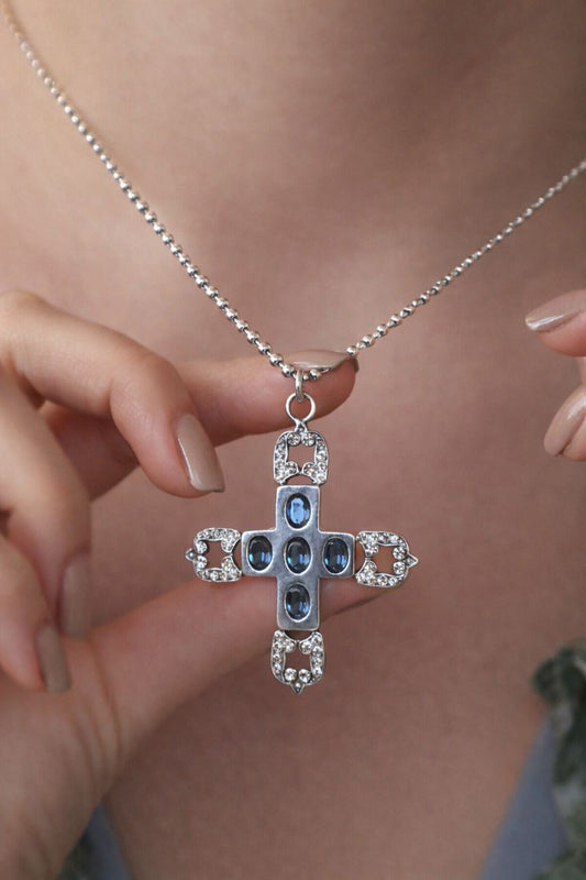 Cruz Isabelina Artesanal en Plata 925 con Zafiros y Cuarzo Cristal