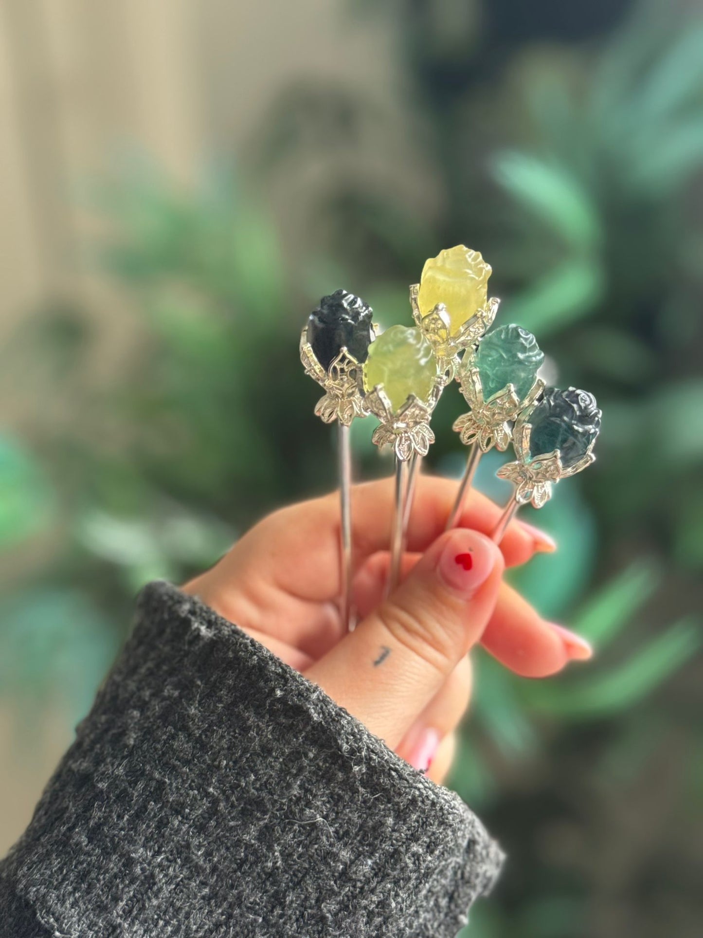 Palillos para Cabello de Fluorita Plateados.