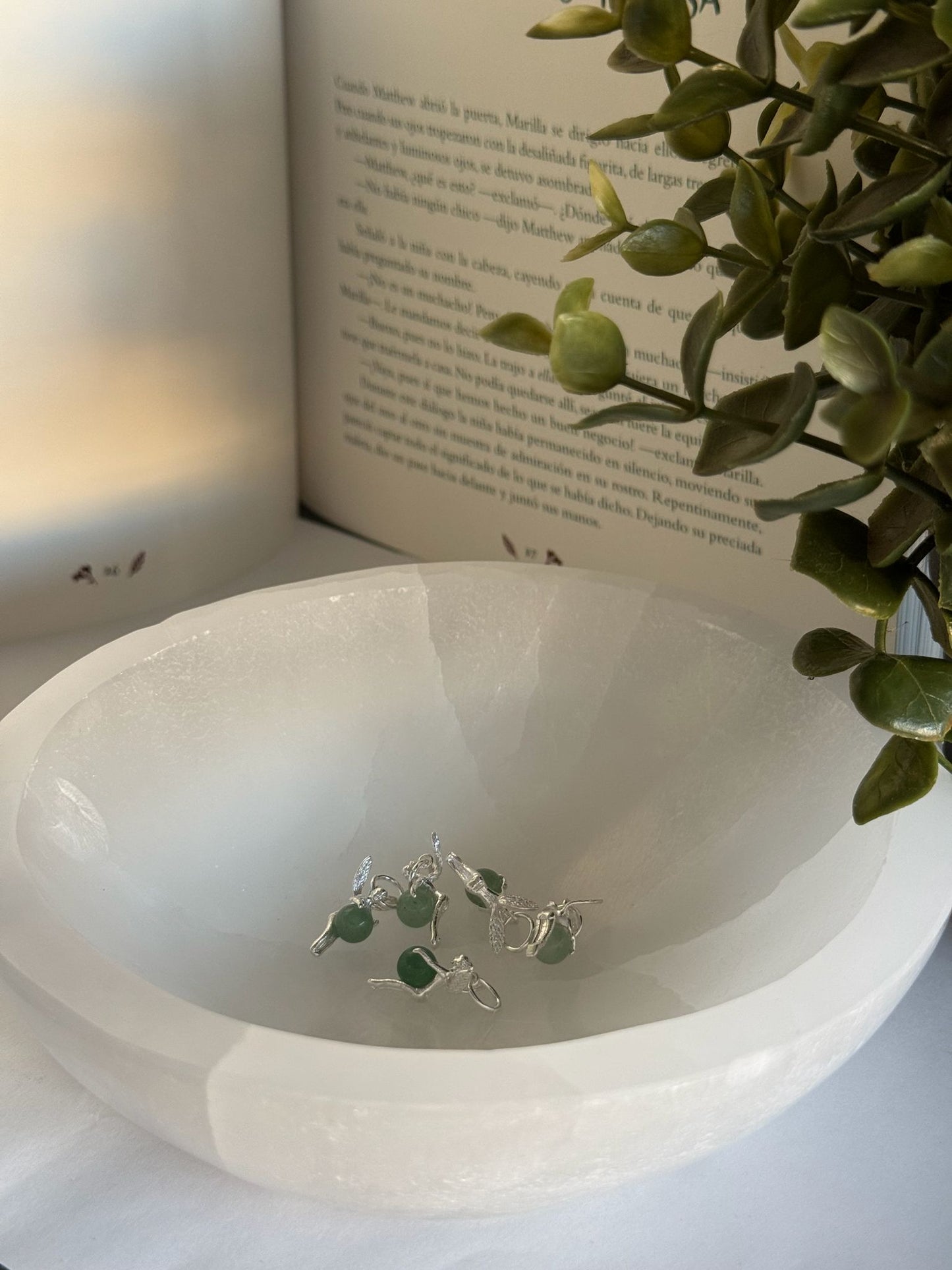 Colgantes de hada con minerales naturales en plata