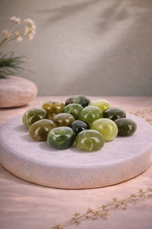 Piedras pulidas de jade verde extra calidad AAA