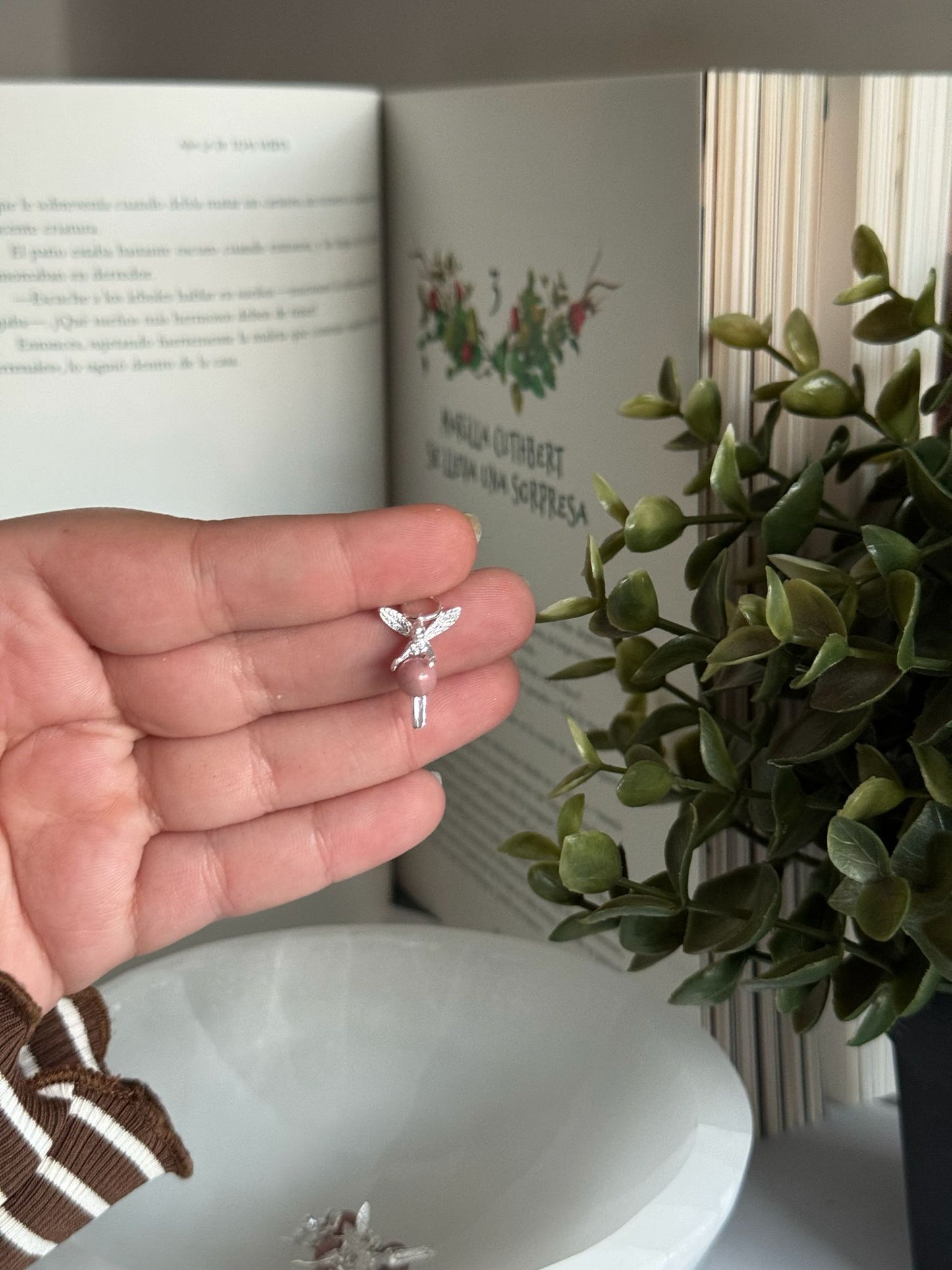 Colgantes de hada con minerales naturales en plata