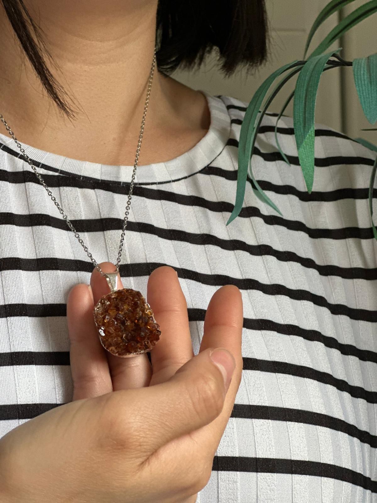 Colgante de acero con citrino