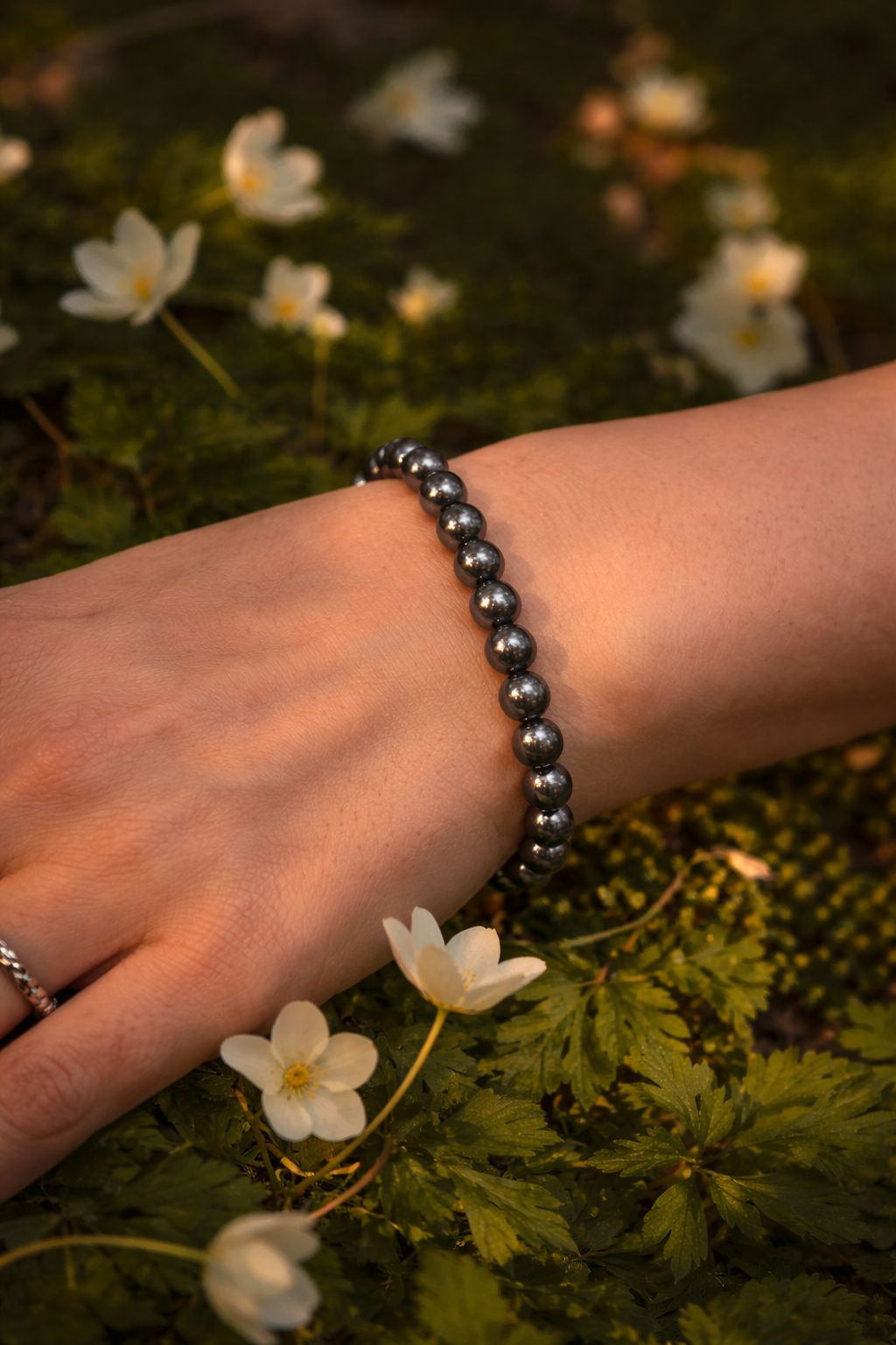 Pulsera de Hematite – Protección y Enraizamiento