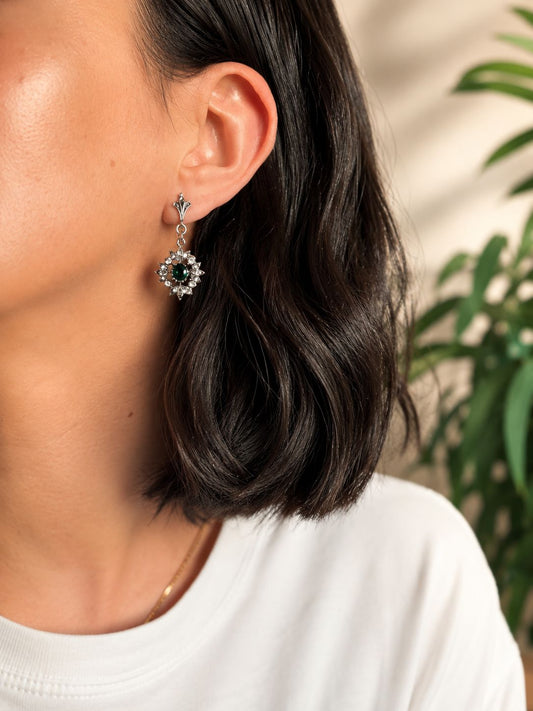 Pendientes isabelinos de plata con zafiro y circonitas